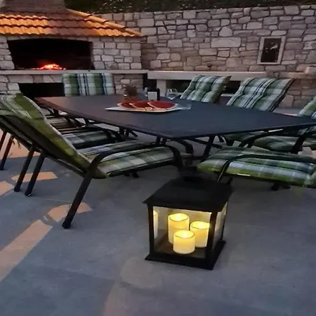 Luxury Ani - Three Bedroom With Terrace And Swimming Pool Apartment