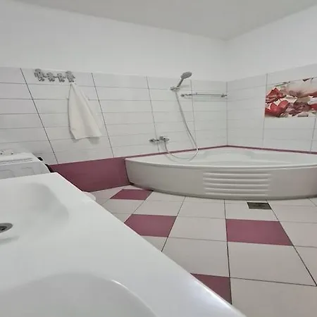 Luxury Ani - Three Bedroom With Terrace And Swimming Pool Apartment Sutivan