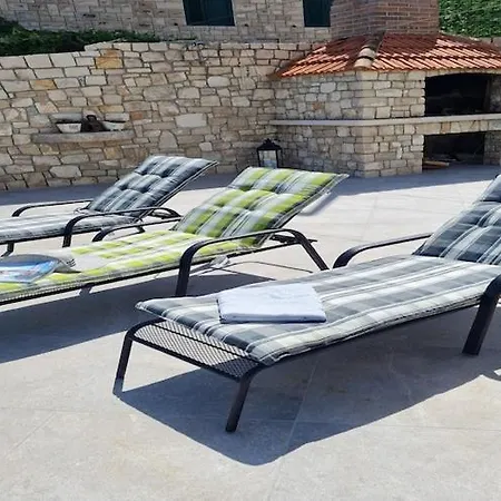 Apartment Luxury Ani - Three Bedroom With Terrace And Swimming Pool Sutivan
