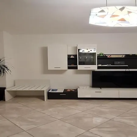 Luxury Ani - Three Bedroom With Terrace And Swimming Pool Apartment Sutivan