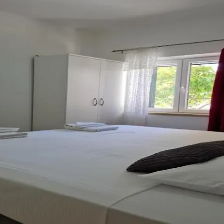 Luxury Ani - Three Bedroom With Terrace And Swimming Pool *